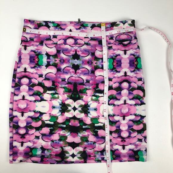 Nanette Lepore  Floral Mini Skirt Size Medium - Picture 3 of 7